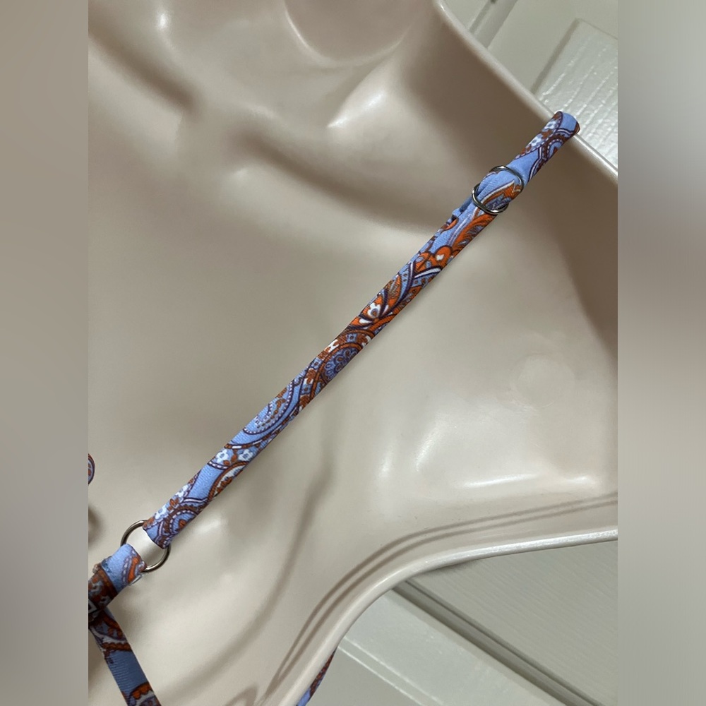 SHEIN Woman size small/medium cup B bikini swim top - Picture 6 of 9